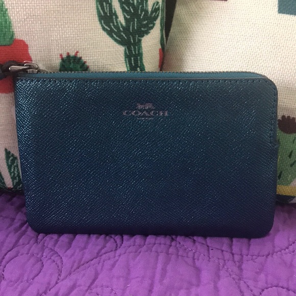 ‼️Last One‼️Coach Small Wristlet - Picture 2 of 4